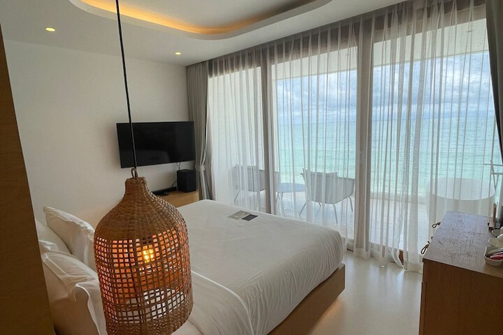 Room 25 of 118