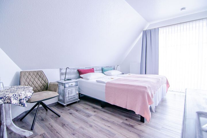 Room 13 of 48