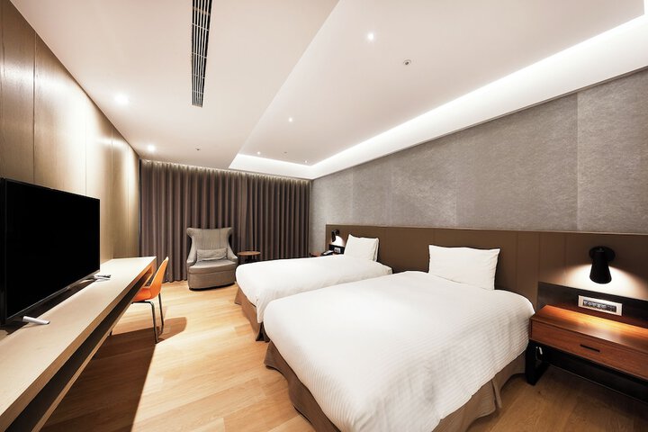 Room 27 of 72