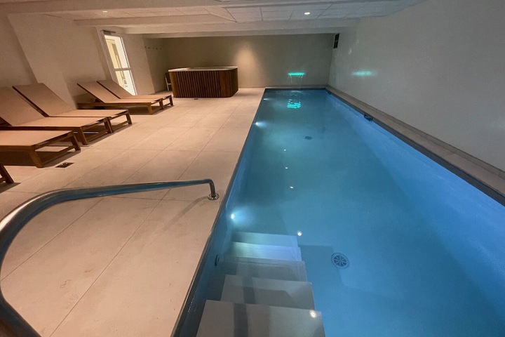 Pool 161 of 225