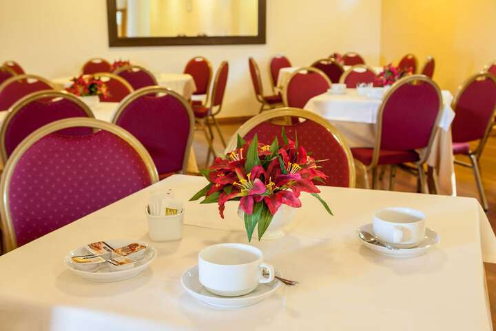 Breakfast/Coffee Service 19 of 51