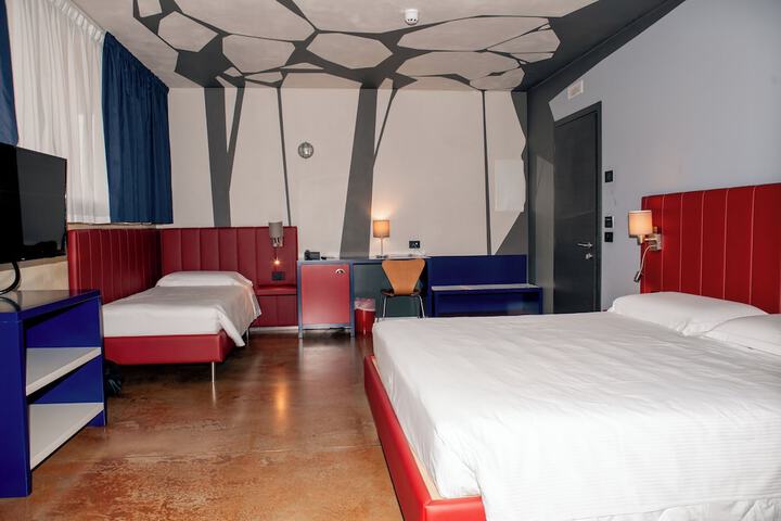Room 14 of 29