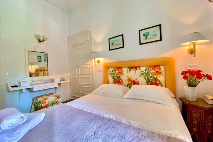Hotel plaza corniche la marsa