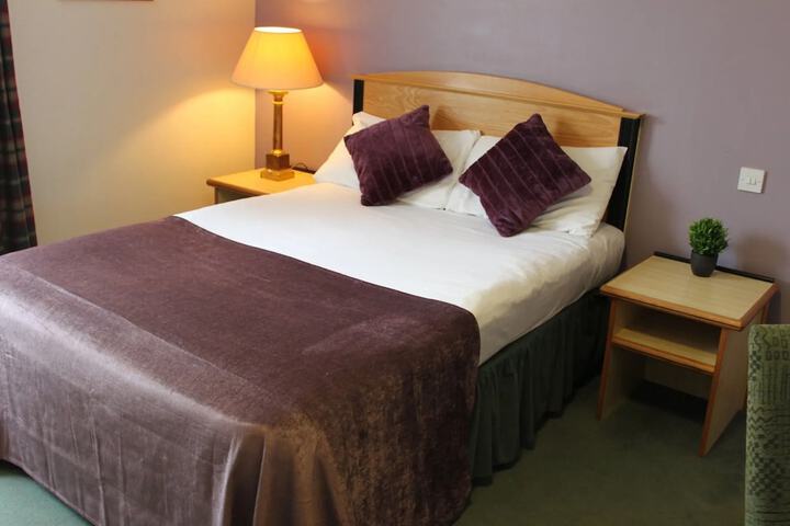 Room 8 of 38