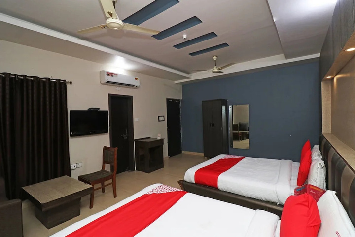 Room 7 of 17