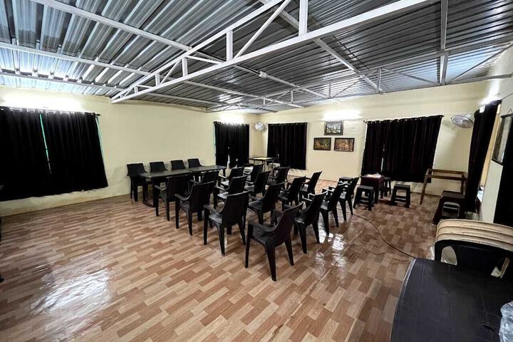 Room 4 of 19