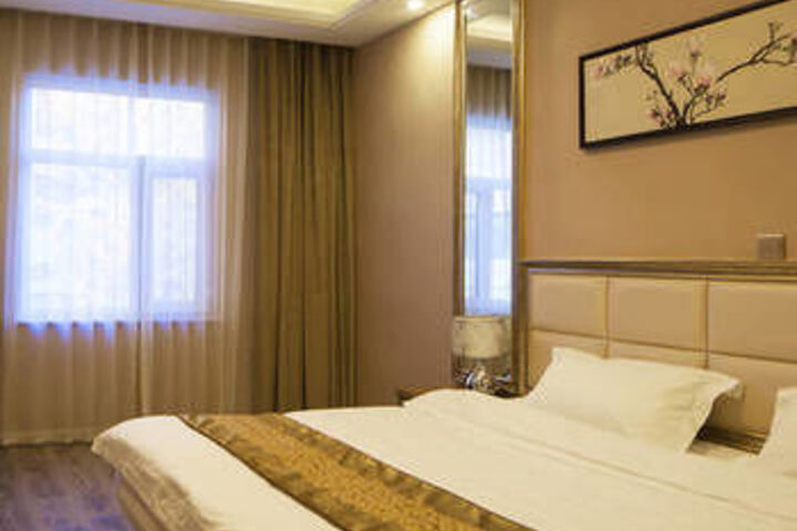 Room 16 of 25
