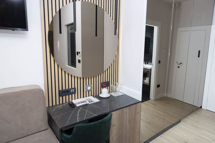 Room 13 of 60