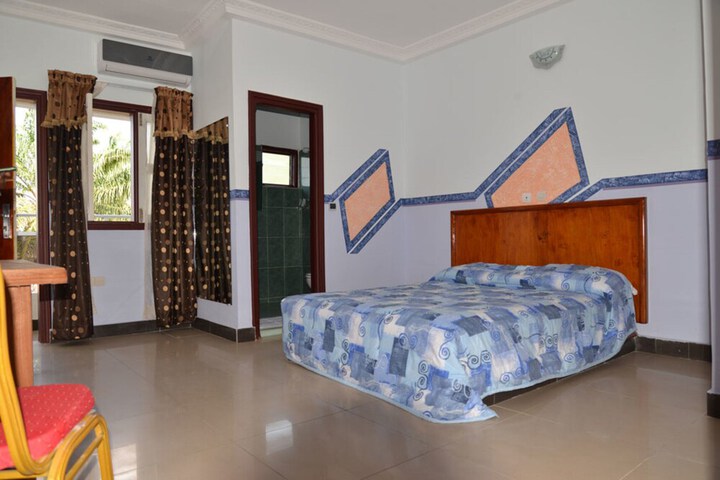 Room 12 of 22