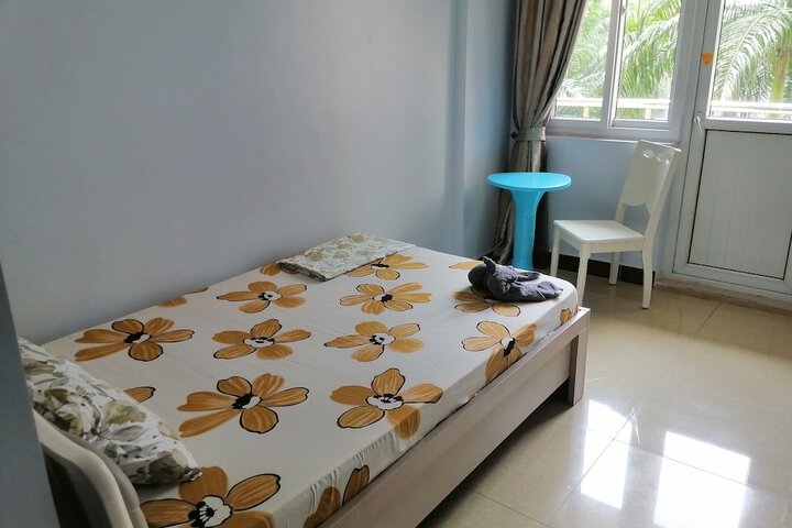 Room 13 of 26