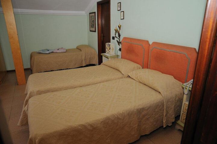 Room 23 of 63