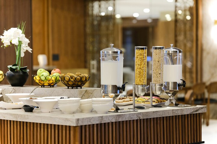 Dining 85 of 103