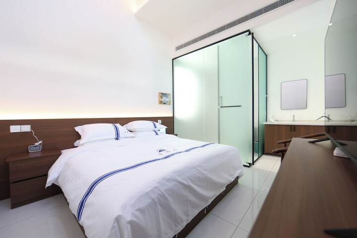 Room 5 of 75