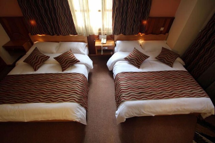 Room 8 of 31
