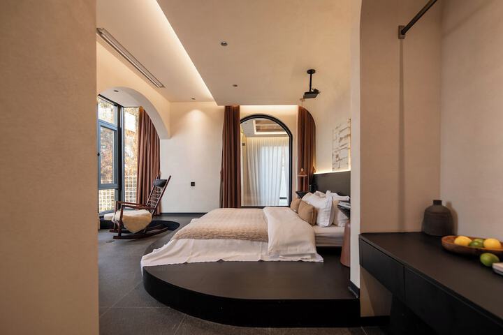 Room 151 of 288