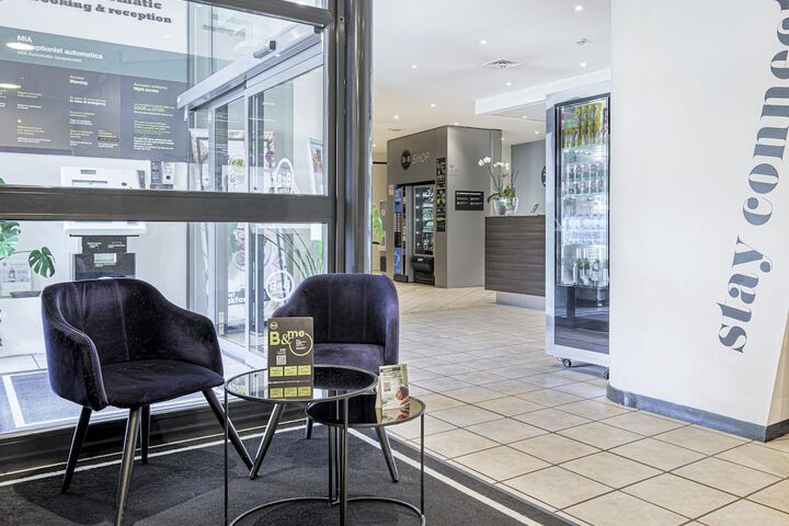 Entrance & Lobby