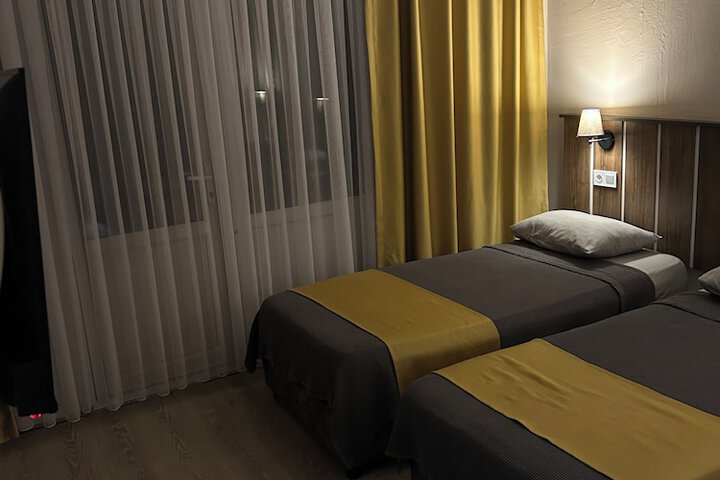 Room 31 of 103
