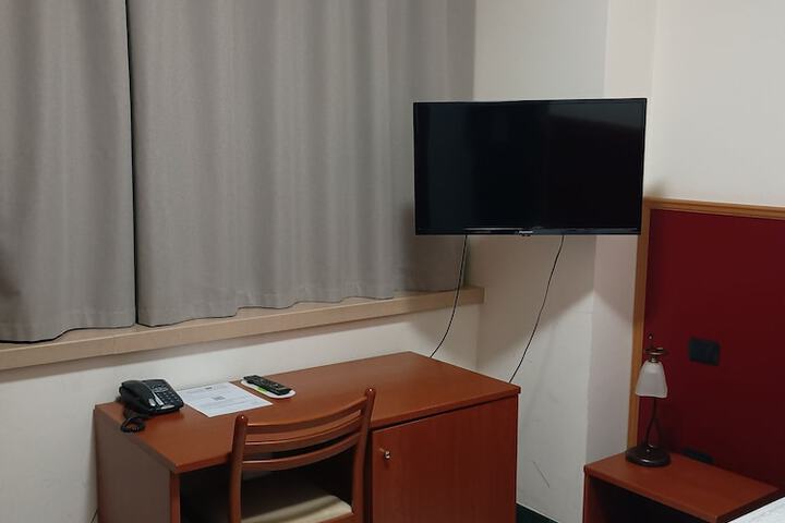 Room 28 of 56