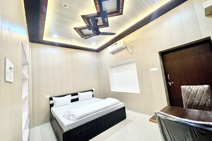 Room 4 of 39