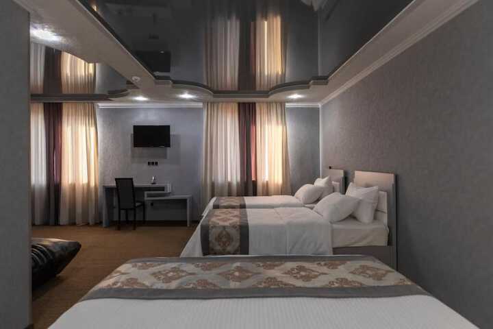 Room 7 of 40