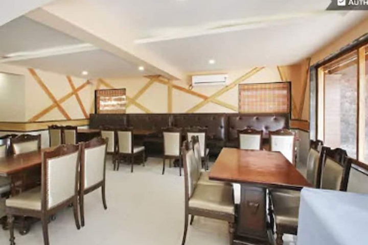 Dining Photos