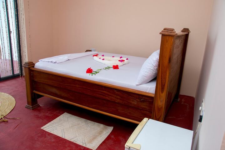 Room 7 of 19