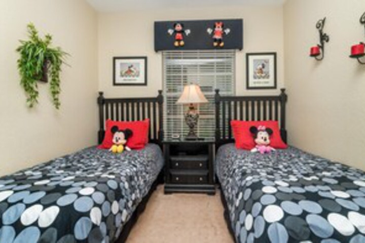 Room 21 of 27