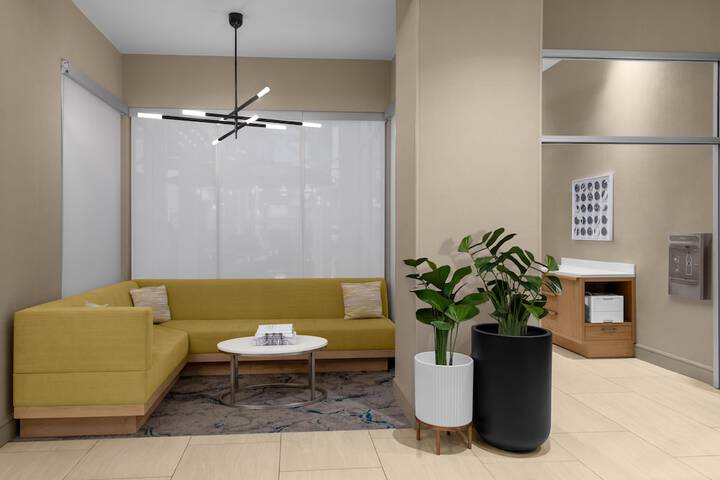 Entrance & Lobby