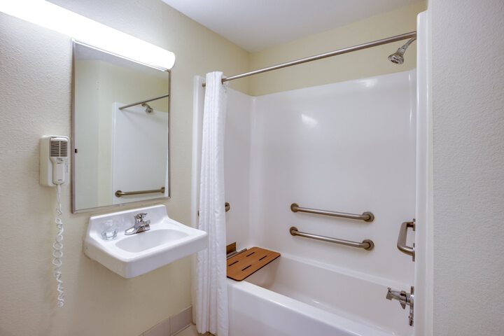 1 Queen Studio Suite (11 of 21)