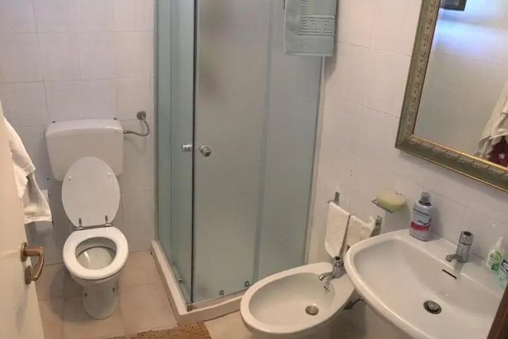 Room 7 of 7