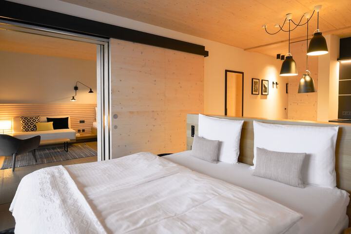 Room 20 of 140