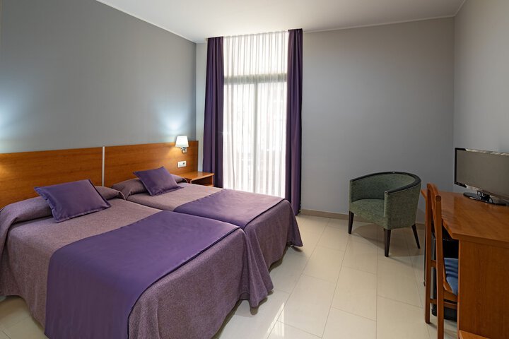 Room 5 of 19