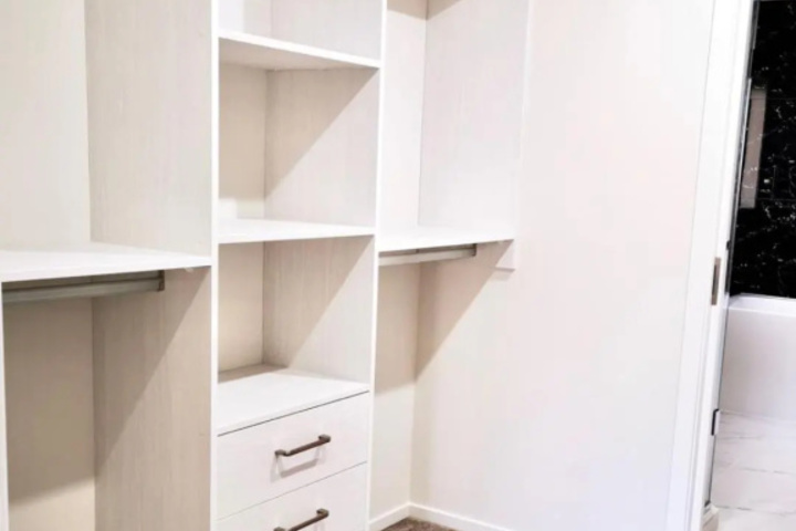 Room 3 of 16