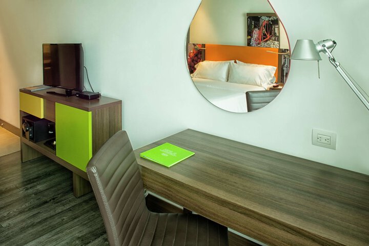 Room 17 of 68