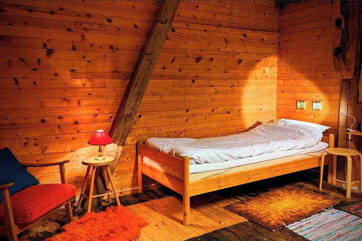 Room 7 of 35