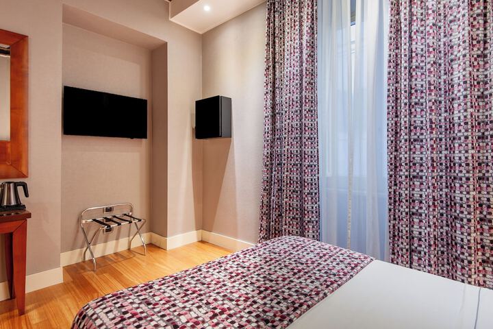 Room 57 of 157