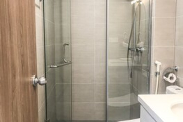 Room 4 of 43