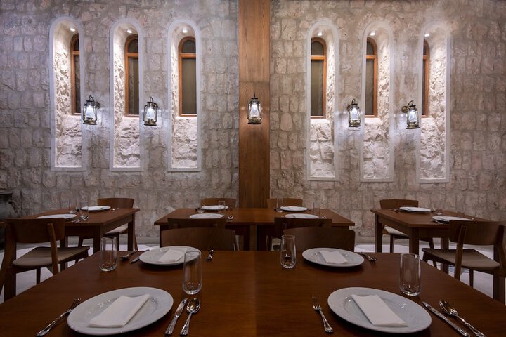 Dining 46 of 60