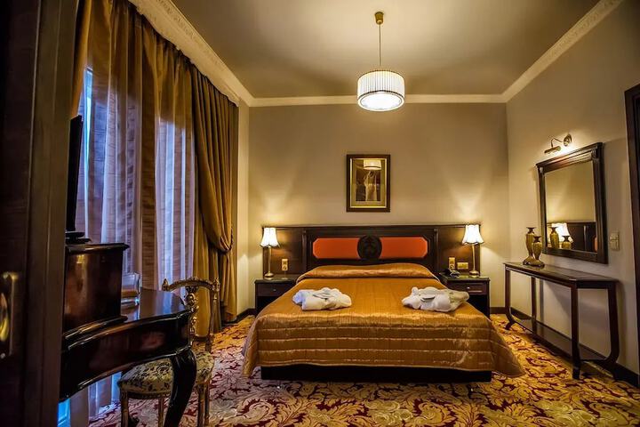 Room 26 of 48