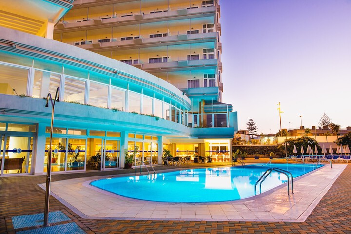 Pool Hotel