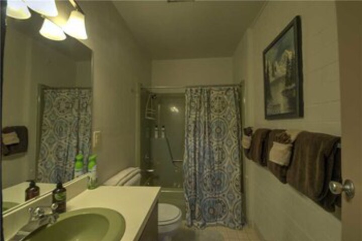 Room 5 of 31