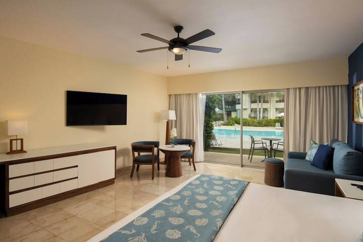 Room 34 of 131