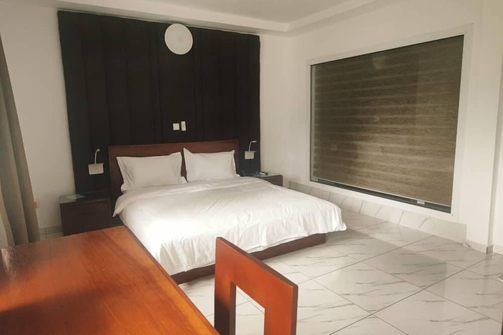Room 7 of 19