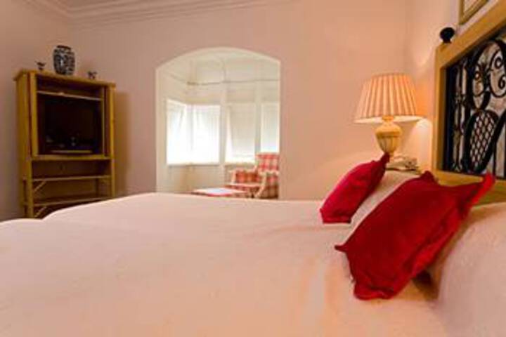Room 13 of 40