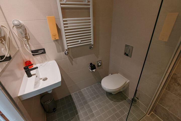 Room 55 of 92