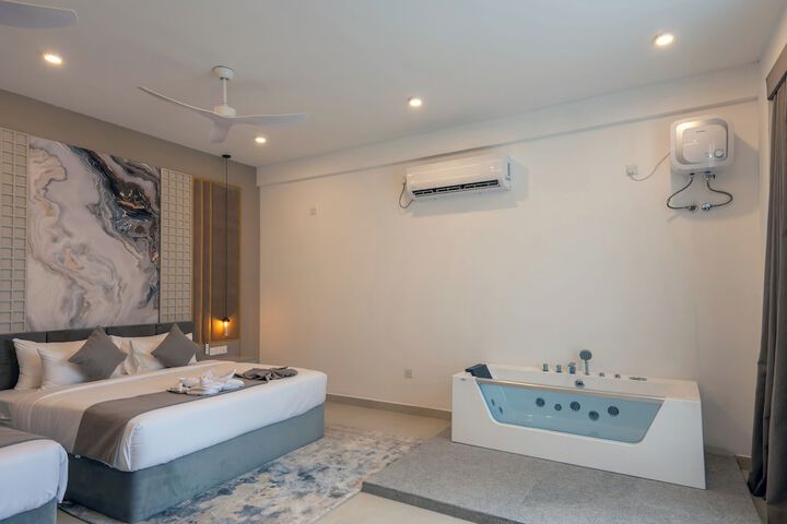 Room 21 of 74