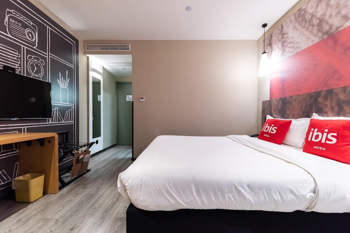 Room 10 of 23