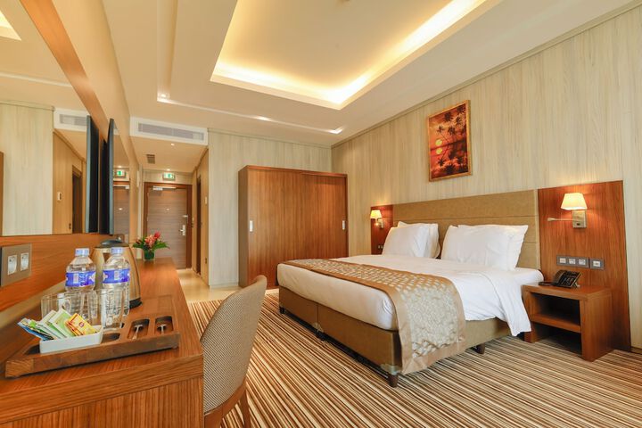 Room 5 of 27