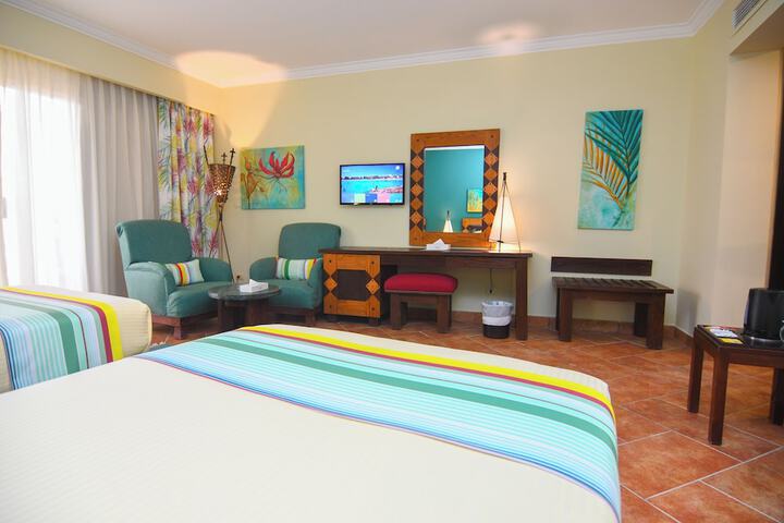 Room 12 of 68