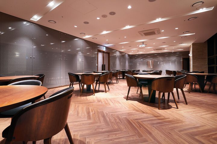 Ballroom/Hall 37 of 50
